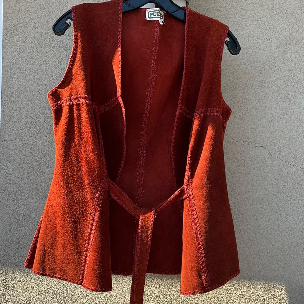 ❤️‍🔥Rare Vintage PUEBLO Navajo Suede Vest
Sm/M - Picture 12 of 15